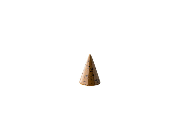 Formes pyramid marron 4,6 x 6,6 cm
